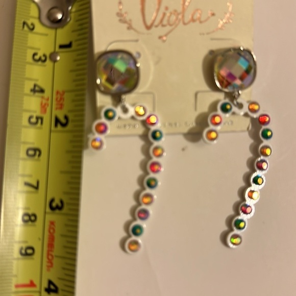 NWT A set of 3 white Christmas earrings with blings. - Picture 4 of 5